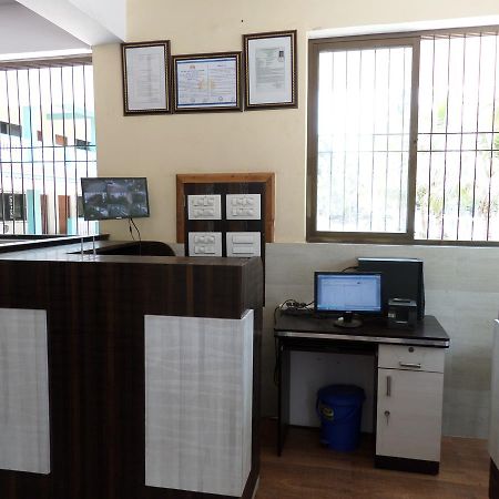 Atithi Farm House Hotel Borlai ภายนอก รูปภาพ
