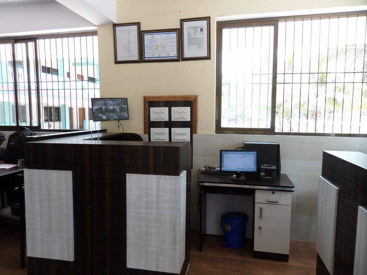 Atithi Farm House Hotel Borlai ภายนอก รูปภาพ