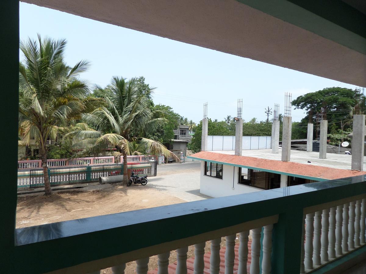 Atithi Farm House Hotel Borlai ภายนอก รูปภาพ