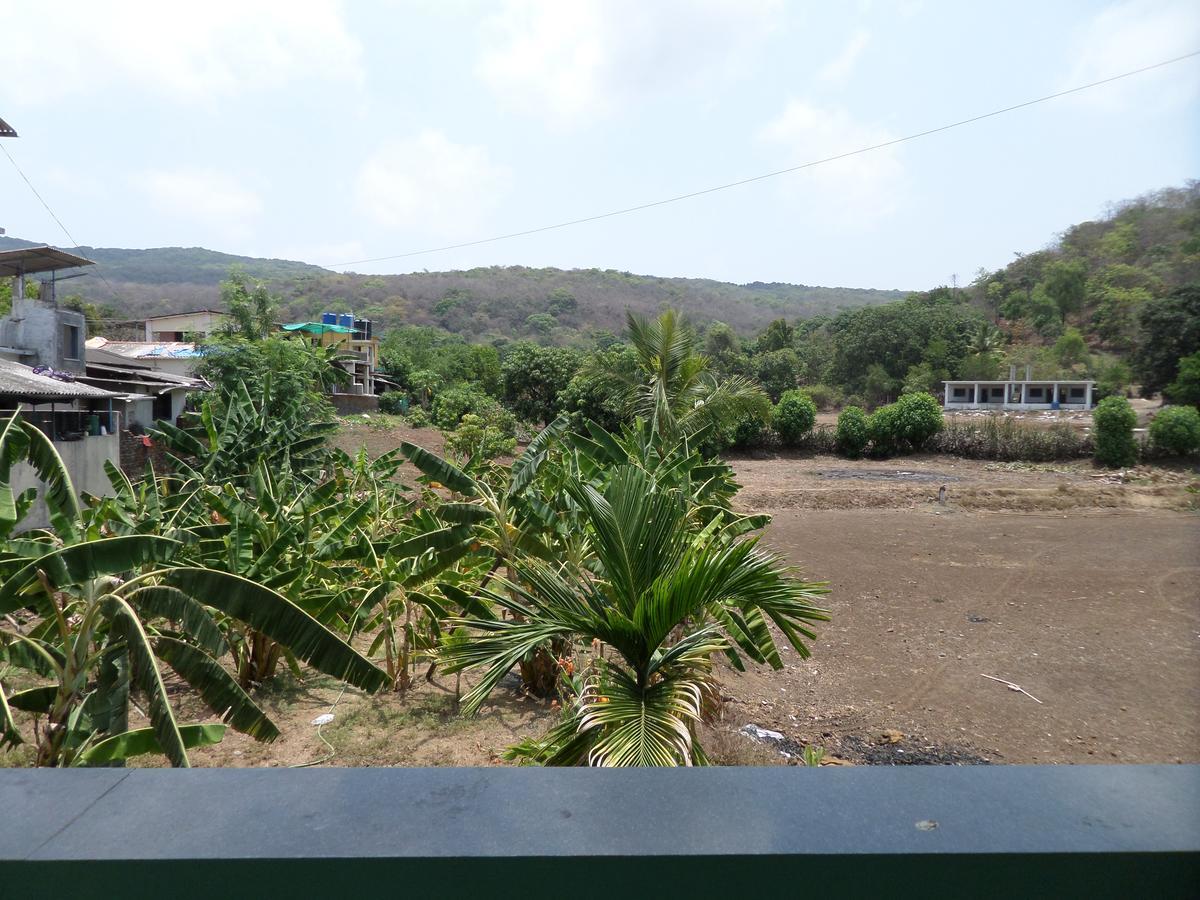 Atithi Farm House Hotel Borlai ภายนอก รูปภาพ